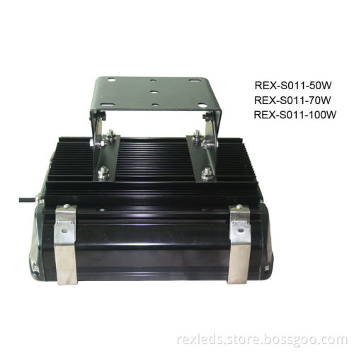 50w / 70w / 100w Led Tunnel Light Dust Proof For Light Output Ratio &gt;90% Ip65
